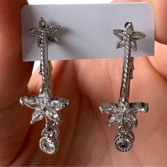 3/$25 Dazzling Silver Star and Floral Drop Earrings - Picture 1 of 2